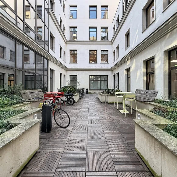 Espace indépendant 835 m² 129 postes Coworking Rue du Faubourg Montmartre Paris 75009 - photo 10