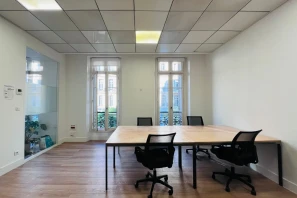 Bureau privé - 13001 - 6 postes - 2340€