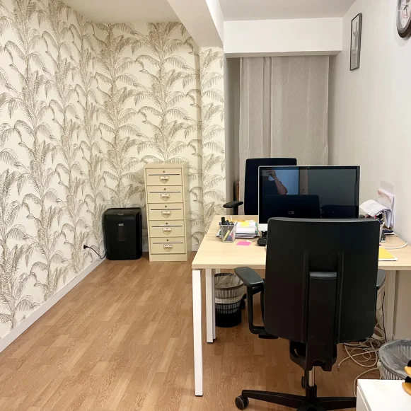 Bureau privé 14 m² 3 postes Location bureau Avenue du Général Michel Bizot Paris 75012 - photo 3