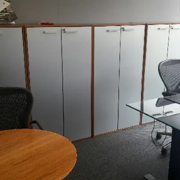 Bureau privé 15 m² 3 postes Coworking Avenue des Champs-Élysées Paris 75008 - photo 1