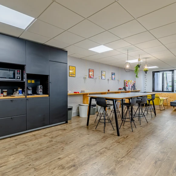 Espace indépendant 75 m² 22 postes Coworking Rue de Rochechouart Paris 75009 - photo 9