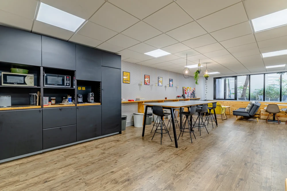 Bureau privé - 75009 - 4 postes - 2200€