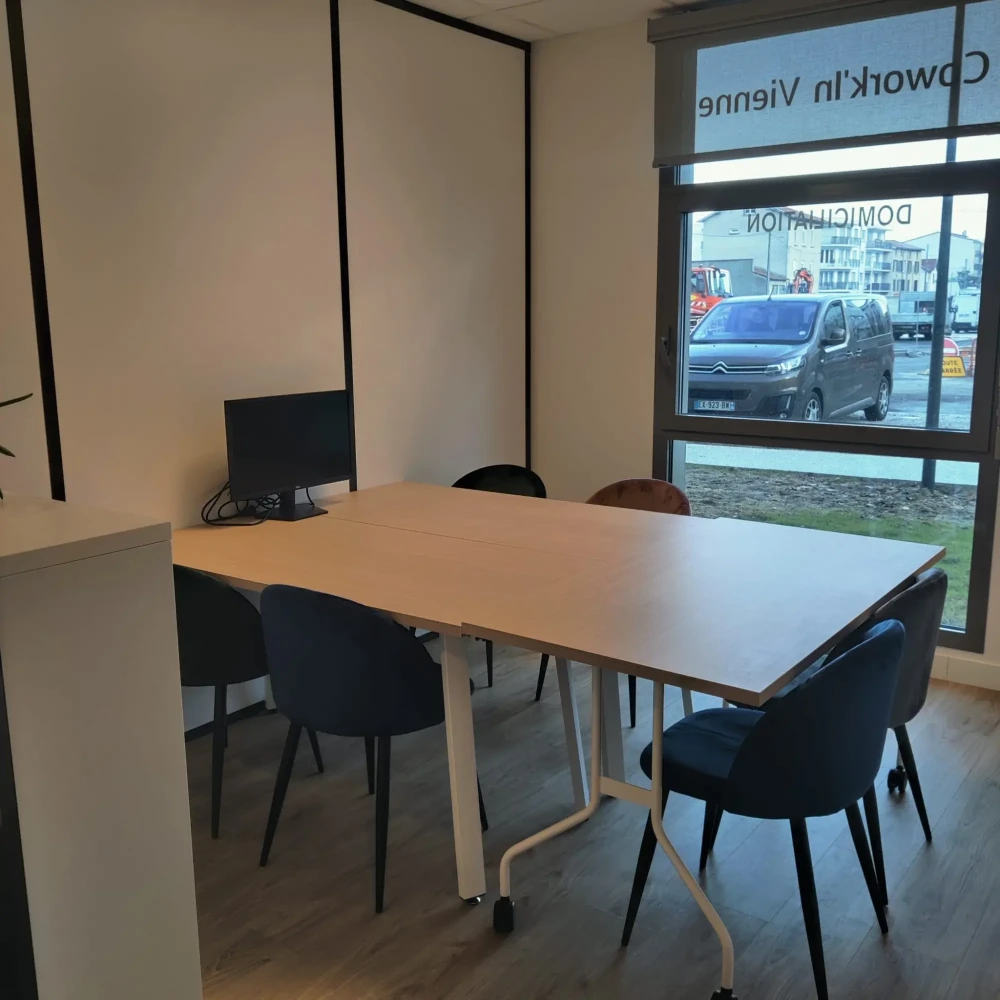 Bureau privé - 38200 - 2 postes - 600€