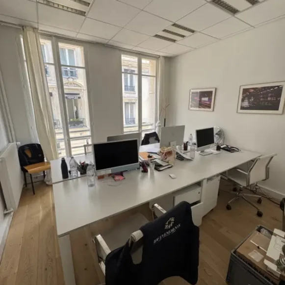 Espace indépendant 80 m² 14 postes Coworking Rue Kepler Paris 75016 - photo 1
