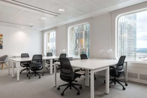 Bureau privé - 92800 - 10 postes - 5837€