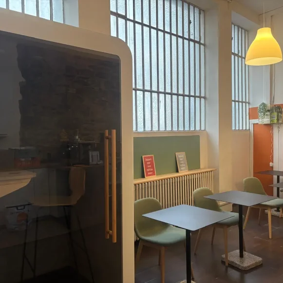 Open Space  10 postes Coworking Rue Saint-André Rhône 69007 - photo 3