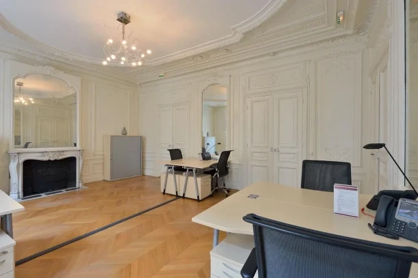 Bureau privé - 75009 - 7 postes - 3885€