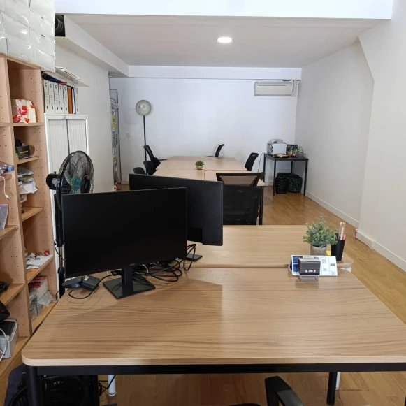 Espace indépendant 140 m² 20 postes Location bureau Rue du Moulin Joly Paris 75011 - photo 13