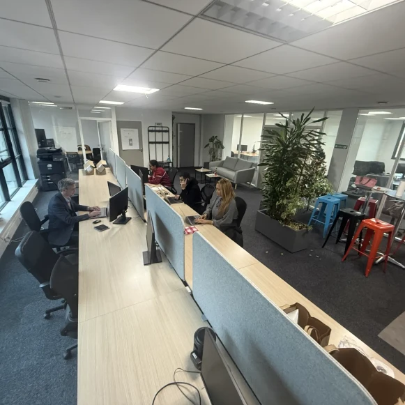 Open Space  8 postes Location bureau Avenue du Général Leclerc Boulogne-Billancourt 92100 - photo 1