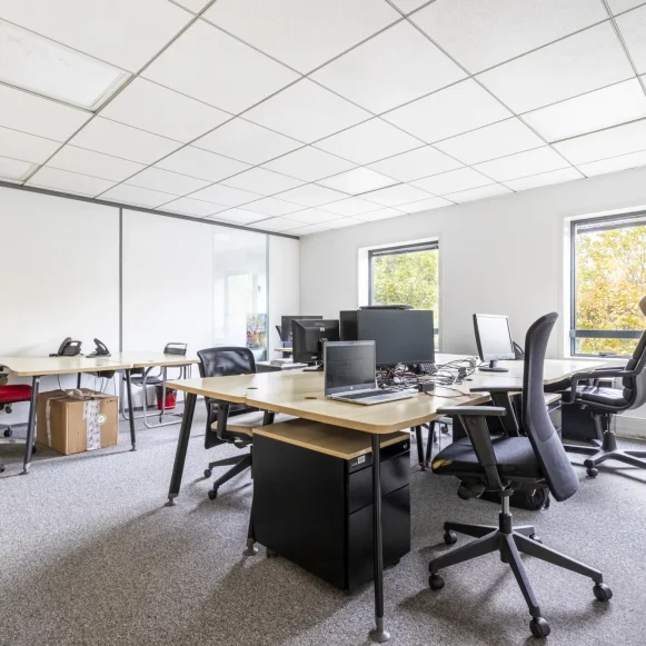 Bureau privé 359 m² 30 postes Location bureau Quai Gallieni Suresnes 92150 - photo 10