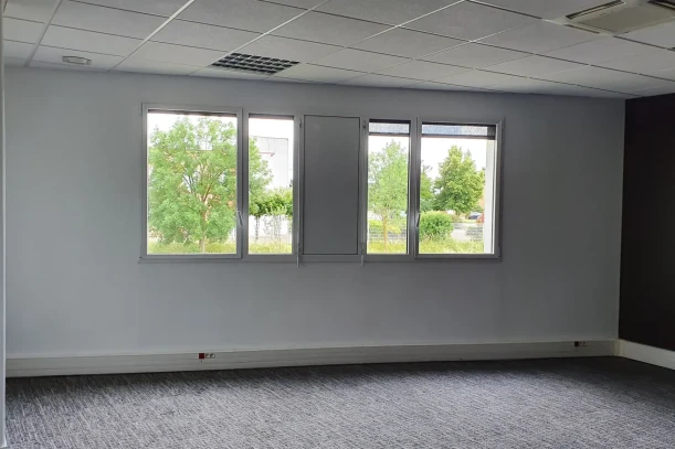 Bureau privé - 57070 - 4 postes - 791.6€