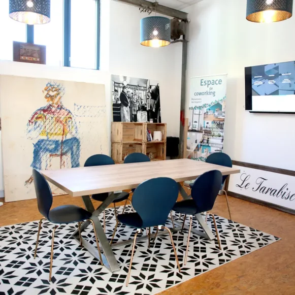 Open Space  1 poste Coworking Route du Cratère Sayat 63530 - photo 4