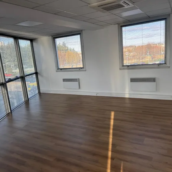 Bureau privé 213 m² 10 postes Location bureau Rue Nicolas Appert Lognes 77185 - photo 6