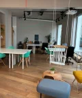 Open Space - 44000 - 10 postes - 250€