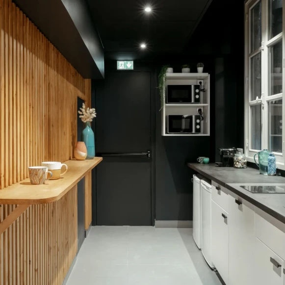 Espace indépendant 165 m² 26 postes Location bureau Rue La Fayette Paris 75010 - photo 8