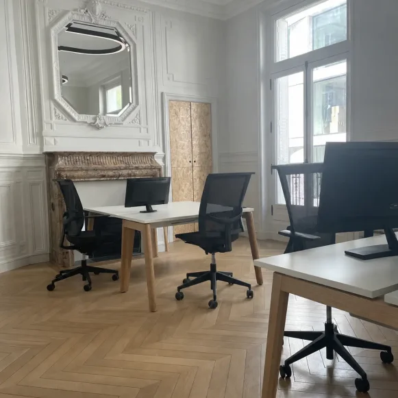 Bureau privé 33 m² 7 postes Location bureau Avenue Franklin Delano Roosevelt Paris 75008 - photo 1