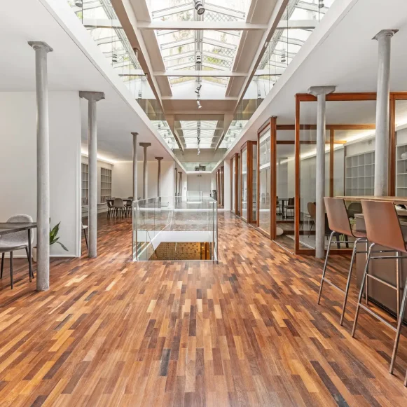 Espace indépendant 372 m² 44 postes Location bureau Rue Meslay Paris 75003 - photo 1