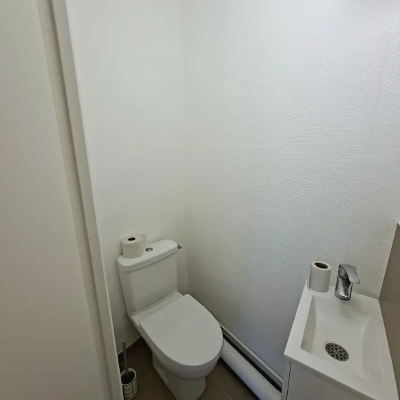 Bureau privé 65 m² 6 postes Location bureau Rue Saint Denis Paris 75002 - photo 1