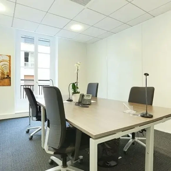 Bureau privé 226 m² 36 postes Coworking Rue Pasquier Paris 75008 - photo 5