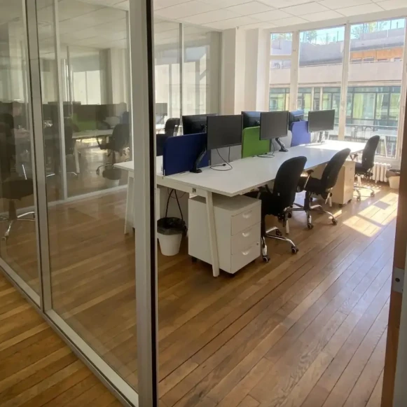 Bureau privé 25 m² 6 postes Location bureau Rue du Renard Paris 75004 - photo 1