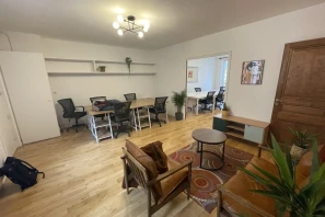 Espace indépendant - 75004 - 16 postes - 6800€