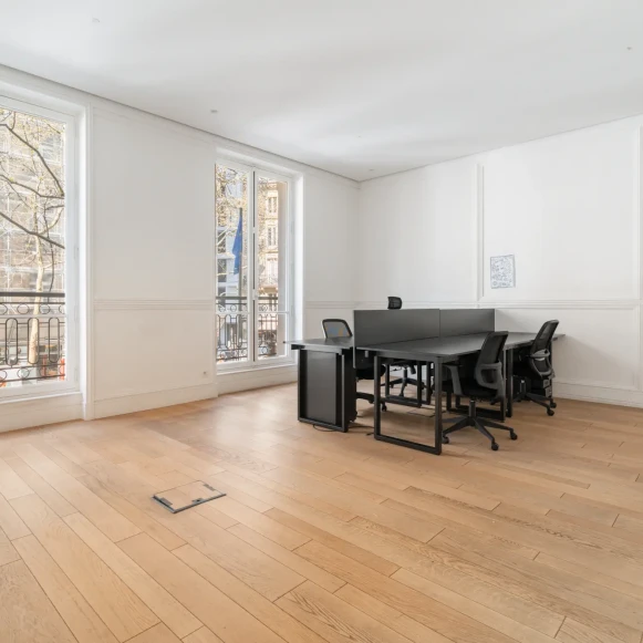 Espace indépendant 247 m² 28 postes Location bureau Avenue Franklin Delano Roosevelt Paris 75008 - photo 3