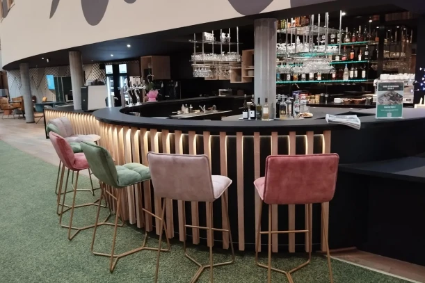 Bureau privé - 59650 - 10 postes - 1668€