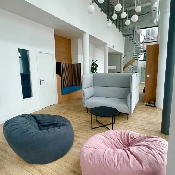 Espace indépendant 180 m² 20 postes Location bureau Rue Raymond Aron Paris 75013 - photo 1