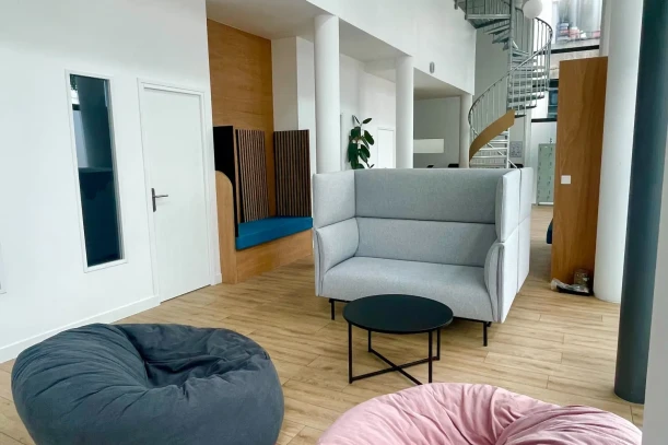 Espace indépendant - 75013 - 20 postes - 9600€