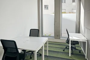 Bureau privé - 49000 - 3 postes - 592€
