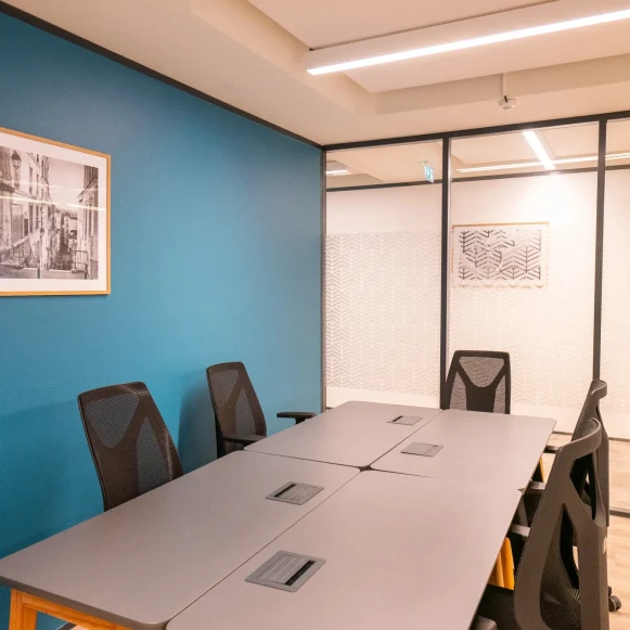 Bureau privé 11 m² 3 postes Coworking Rue de Genève Lyon 69006 - photo 1