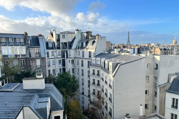 Open Space - 75006 - 1 poste - 339€