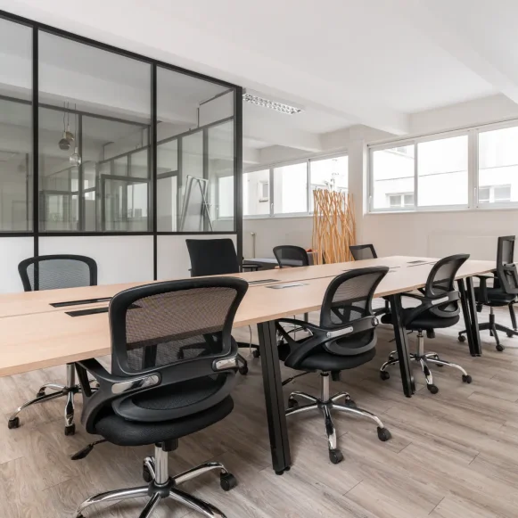 Espace indépendant 96 m² 12 postes Coworking Rue de Charonne Paris 75011 - photo 2