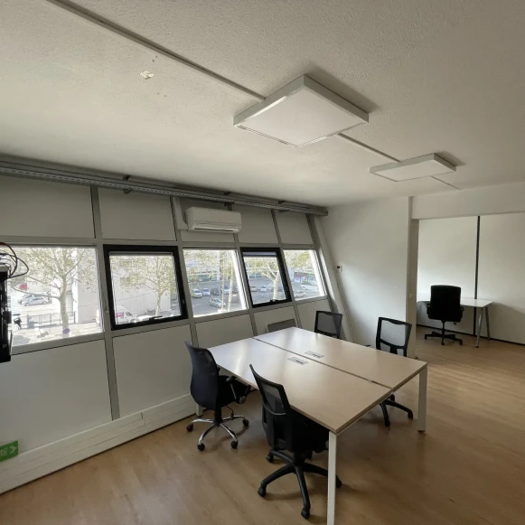 Bureau privé 45 m² 10 postes Location bureau Rue Garibaldi Lyon 69007 - photo 15