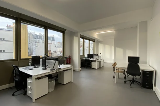 Open Space - 75012 - 2 postes - 360€