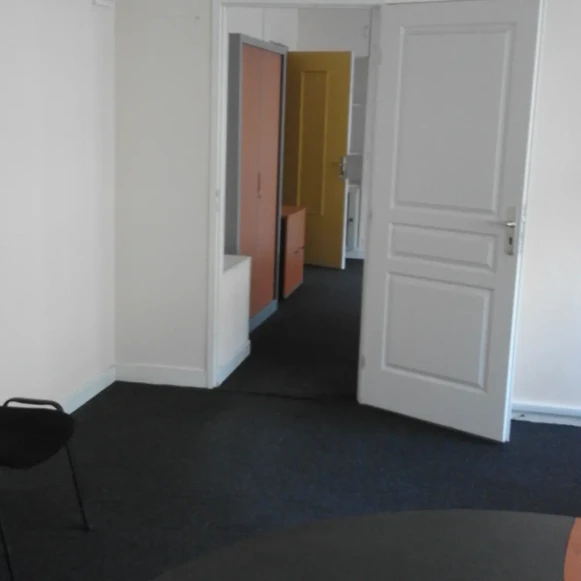 Bureau privé 60 m² 8 postes Location bureau Avenue de Verdun Trilport 77470 - photo 6