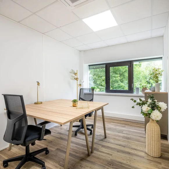 Bureau privé 11 m² 2 postes Location bureau Boulevard Albert Einstein Nantes 44300 - photo 1