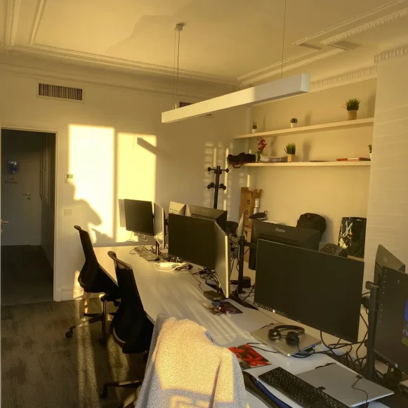 Bureau privé 16 m² 4 postes Location bureau Rue de Rome Paris 75008 - photo 2