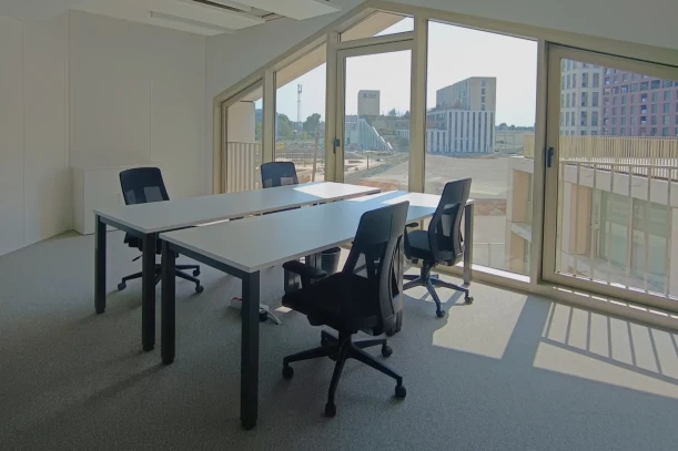 Bureau privé - 33800 - 4 postes - 1720€