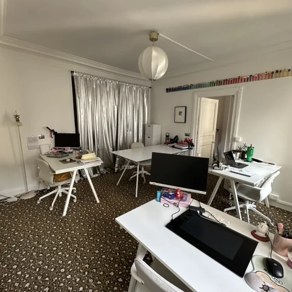 Bureau privé 27 m² 4 postes Location bureau Rue d'Hauteville Paris 75010 - photo 3