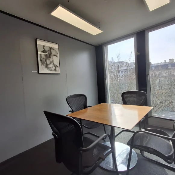 Bureau privé 165 m² 30 postes Location bureau Avenue des Champs-Élysées Paris 75008 - photo 5