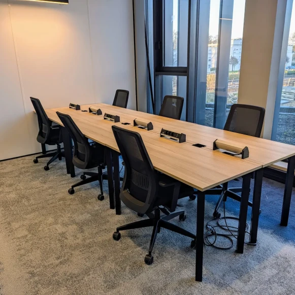 Bureau privé 18 m² 6 postes Location bureau Avenue Raymonde Chauvet Nantes 44300 - photo 1