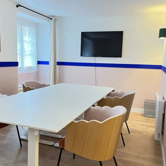 Bureau privé 20 m² 4 postes Coworking Place de la Monnaie Nantes 44000 - photo 1