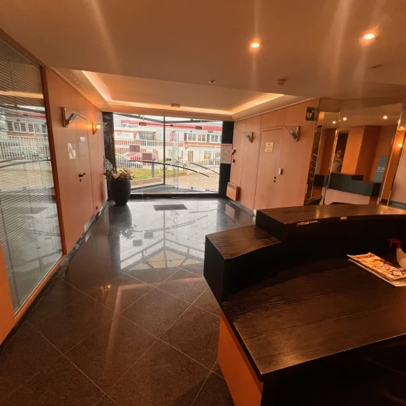 Bureau privé 13 m² 1 poste Location bureau Avenue d'Amazonie Les Ulis 91940 - photo 9