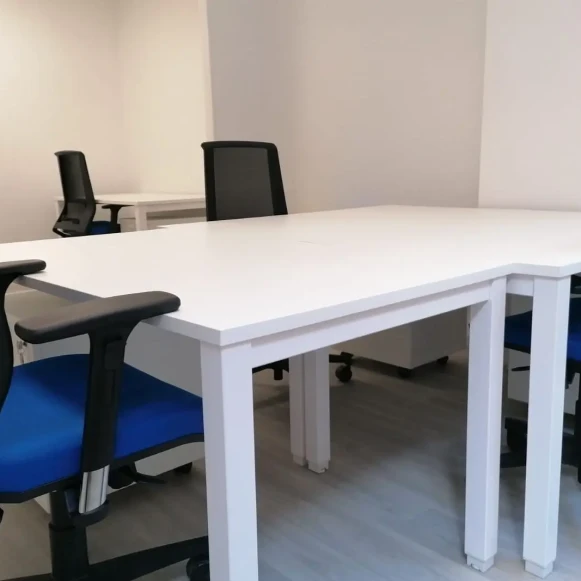 Bureau privé 20 m² 4 postes Location bureau Rue de la Bourse Lyon 69002 - photo 1