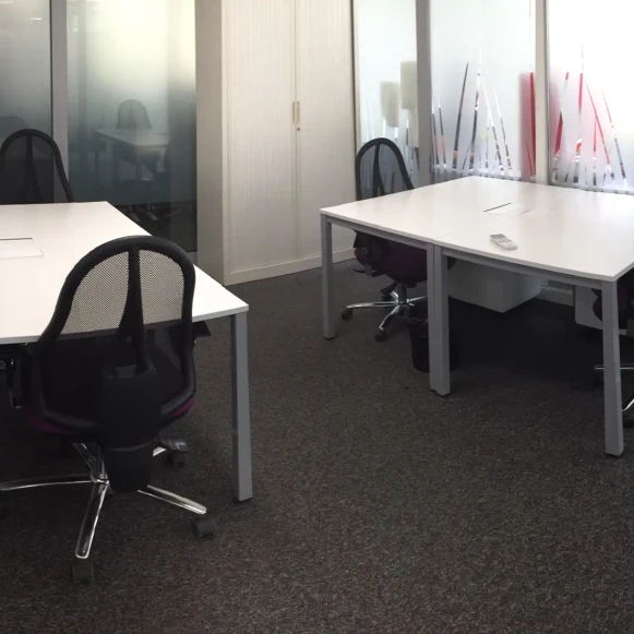 Bureau privé 23 m² 6 postes Location bureau Rue des Longs Prés Boulogne-Billancourt 92100 - photo 5