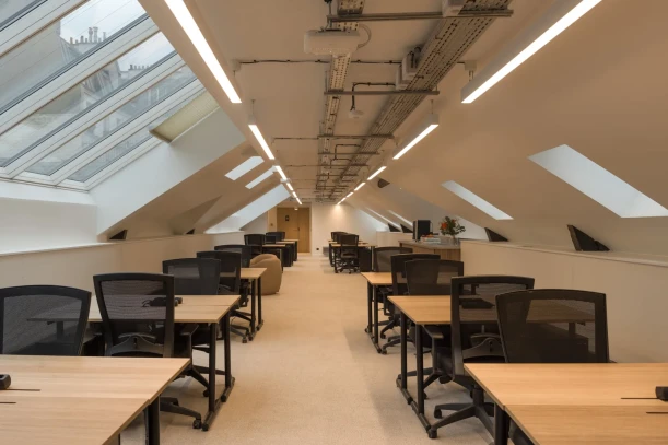 Espace indépendant - 75009 - 32 postes - 16450€