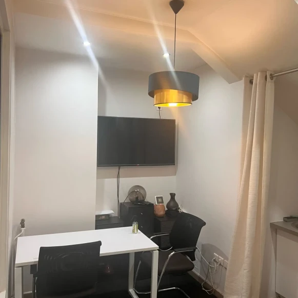 Espace indépendant 85 m² 15 postes Location bureau Rue des Colonels Renard Paris 75017 - photo 2