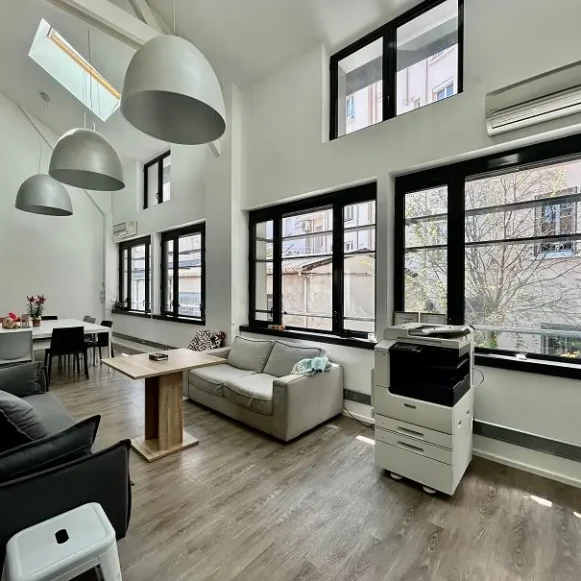 Bureau privé 32 m² 8 postes Coworking Rue de Créqui Lyon 69007 - photo 4