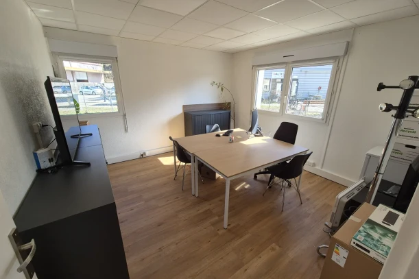 Espace indépendant - 74000 - 6 postes - 1350€